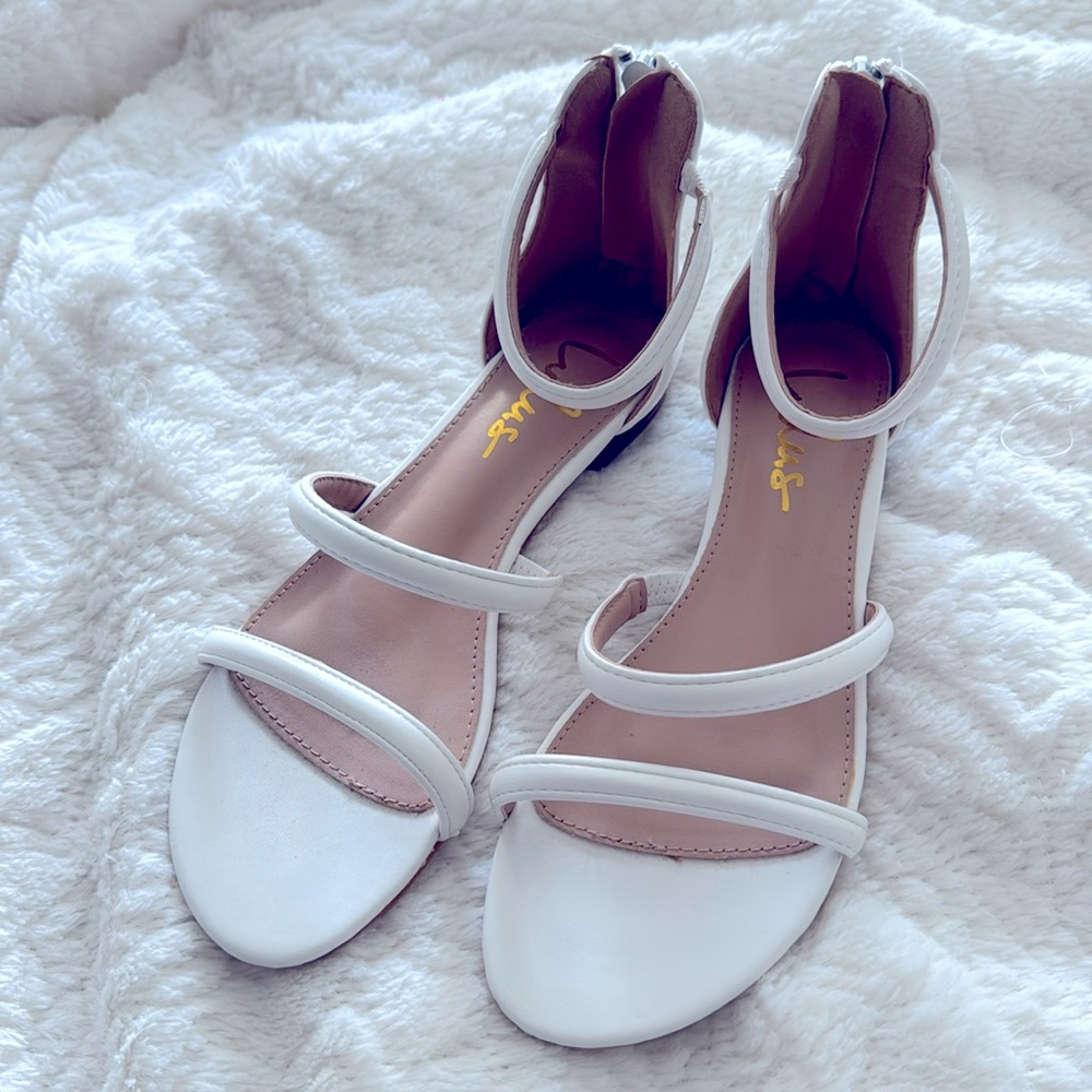 NWOT Lulus Ankle Strap Sandals